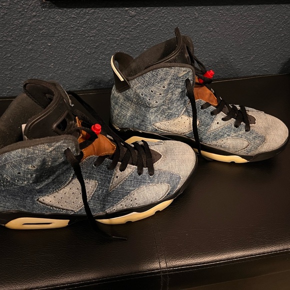 2019 Nike Air Jordan Retro 6 Washed Denim Sz 10.5 Men’s CT5350-401 - Picture 4 of 9
